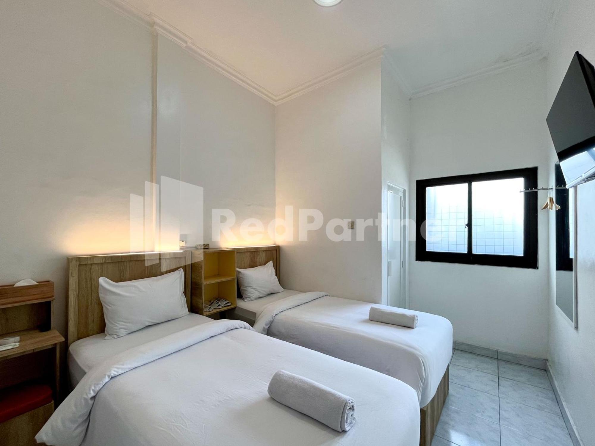 D Palma Near Lokananta Manahan Mitra Reddoorz Solo Exterior foto